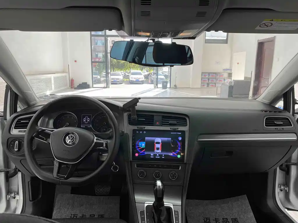 Volkswagen Golf — миниатюра 10