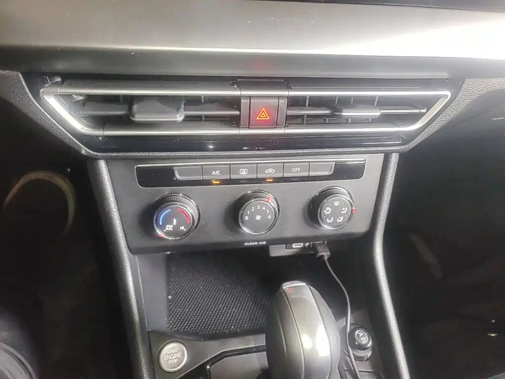 Volkswagen Lavida — миниатюра 13
