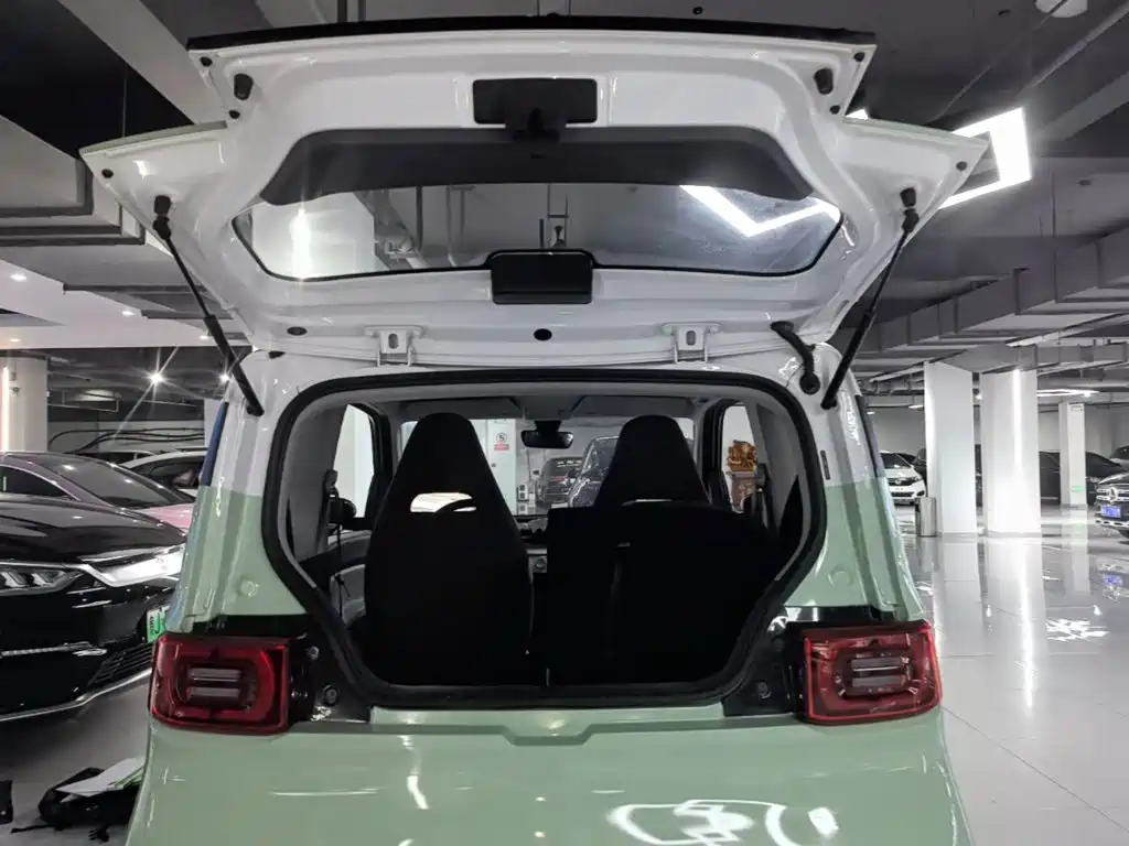 Wuling MINIEV — миниатюра 19
