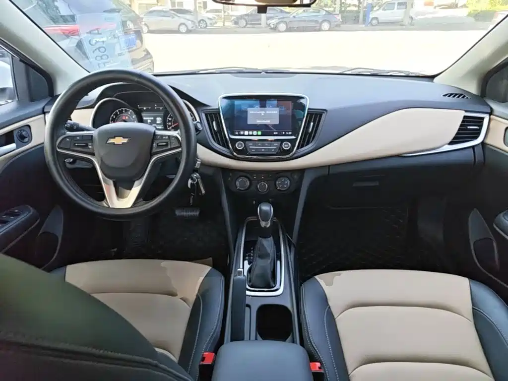 Chevrolet Monza — миниатюра 10