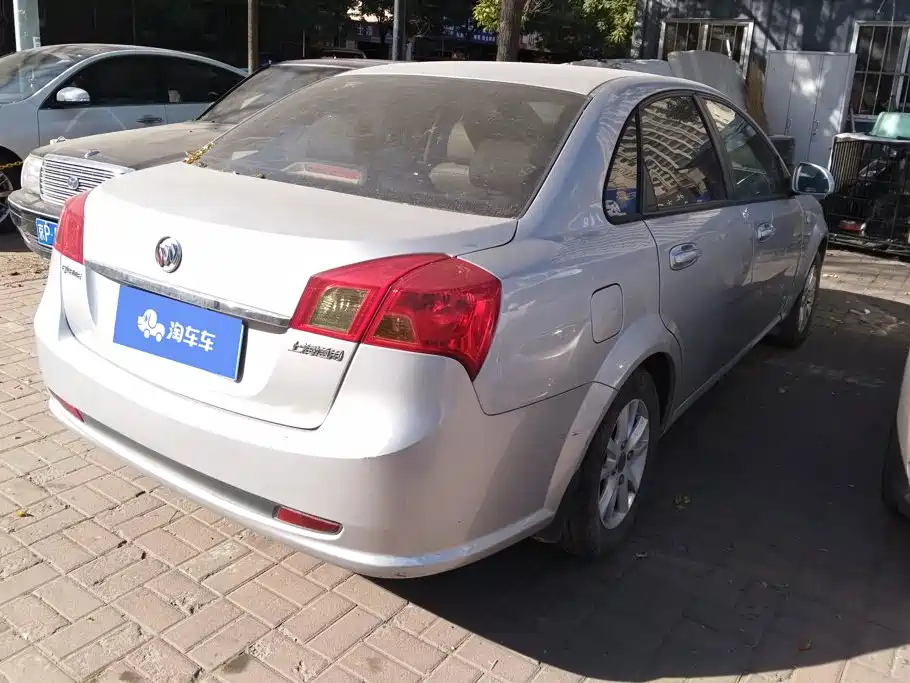 Buick Excelle — миниатюра 3