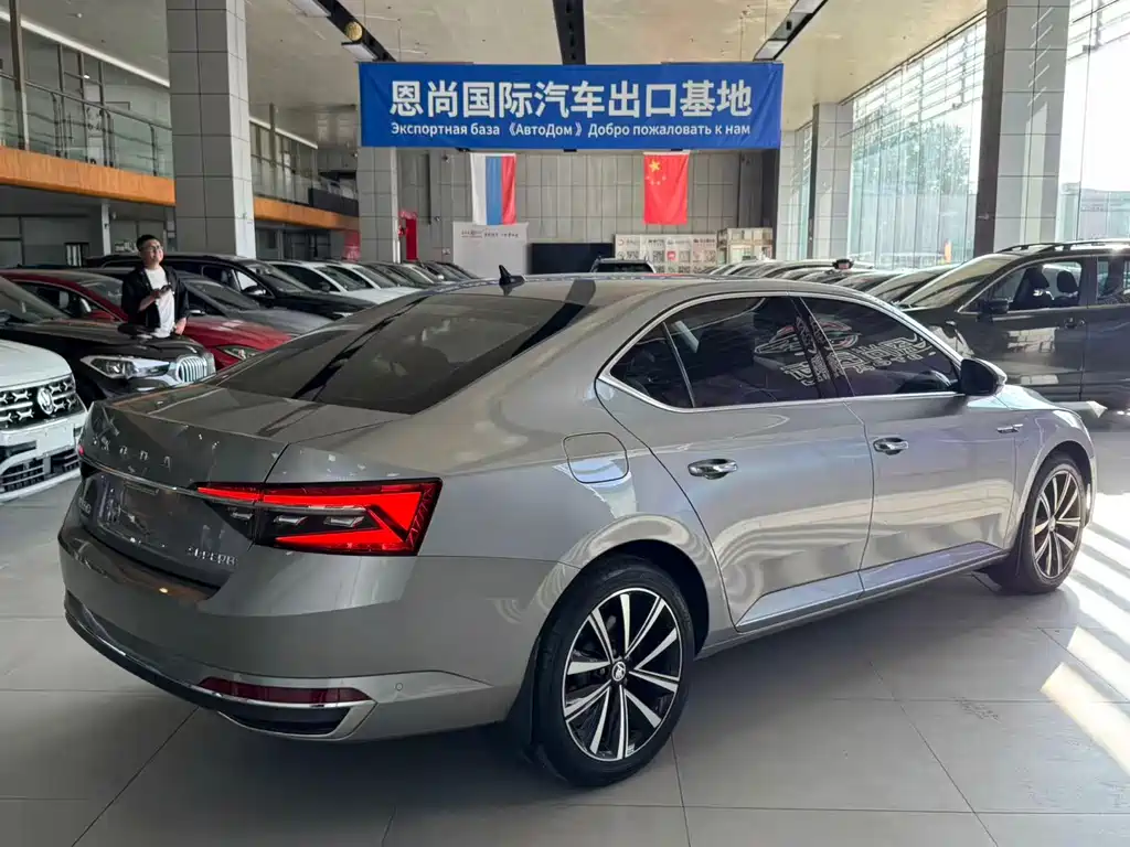 Skoda Superb — миниатюра 19