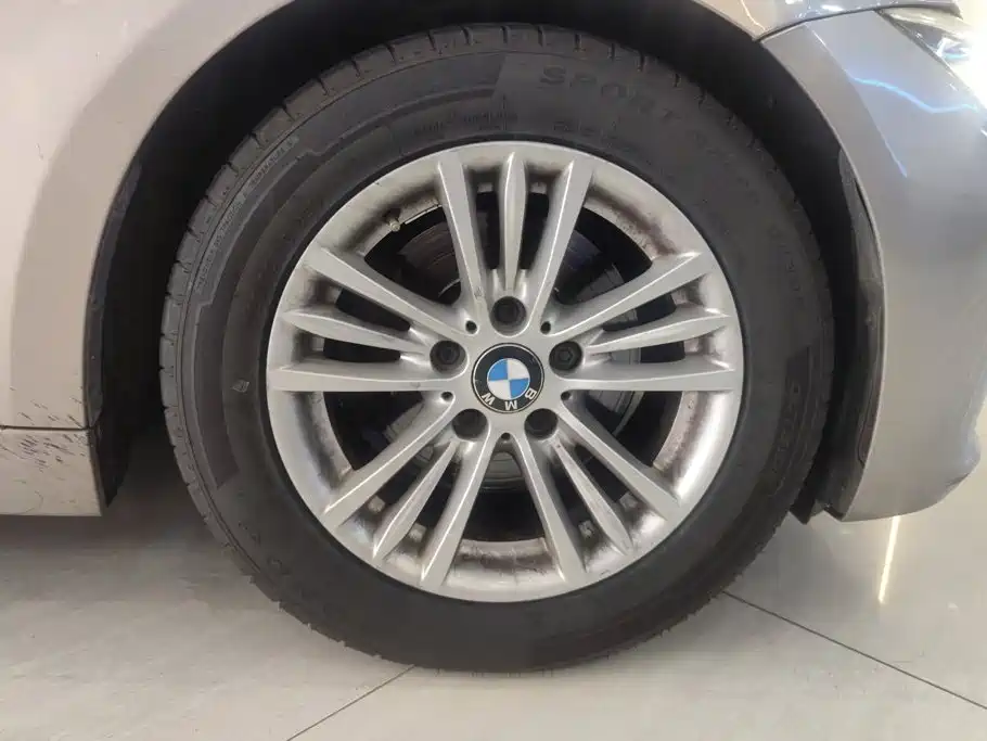 BMW 3 Series — миниатюра 6