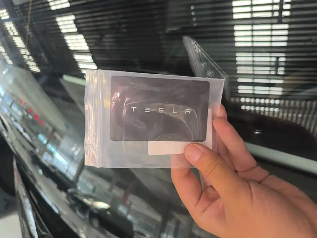 Tesla Model 3 — миниатюра 9