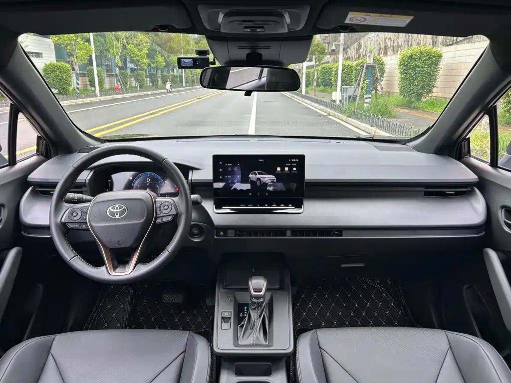 Toyota Frontlander — миниатюра 5