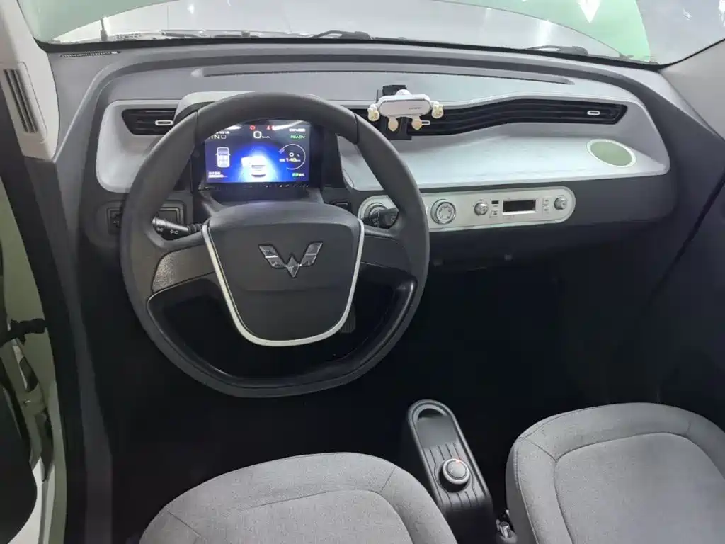 Wuling MINIEV — миниатюра 10