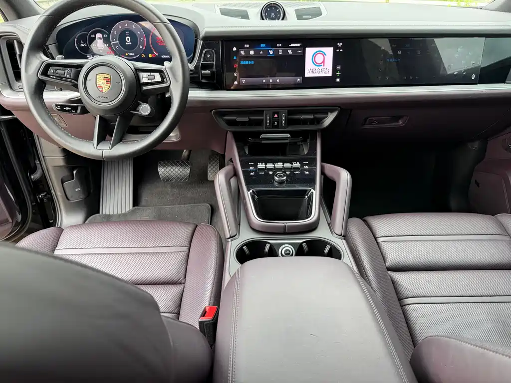 Porsche Cayenne — миниатюра 8