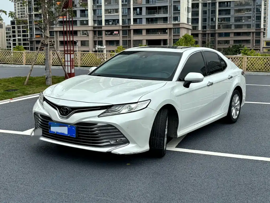 Toyota Camry 2019