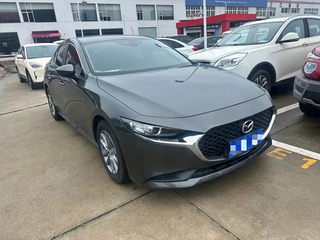 Mazda Mazda3 3 2023 2.0L AT