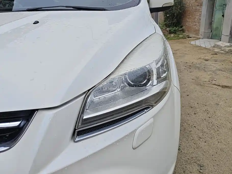 Ford Kuga — миниатюра 5