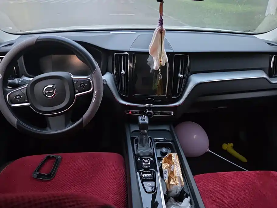 Volvo XC60 — миниатюра 11