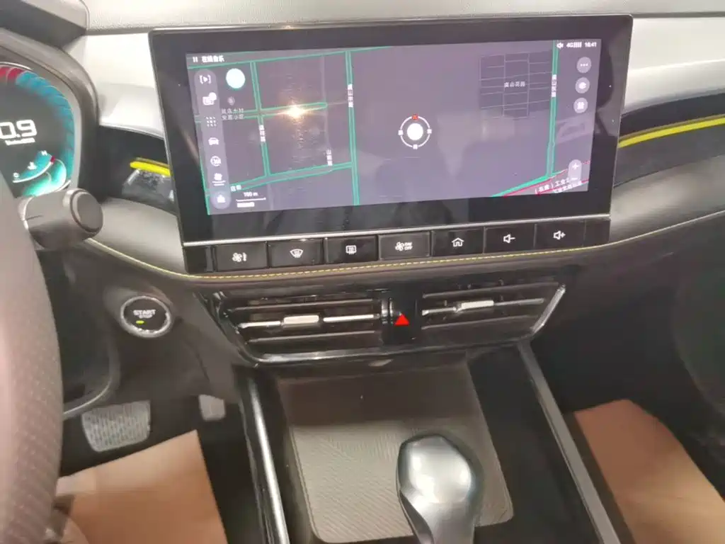 Roewe i5 — миниатюра 13
