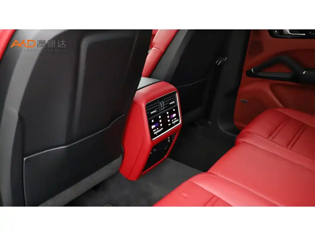 Porsche Cayenne — миниатюра 9