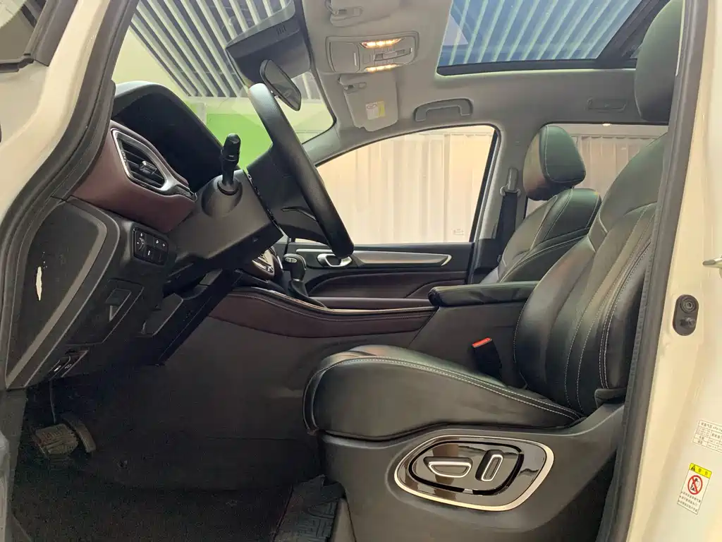 GAC Motor Trumpchi M6 — миниатюра 8