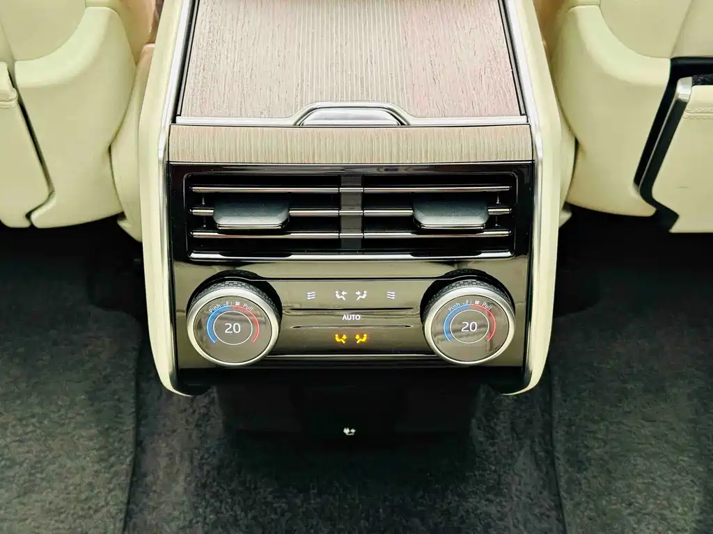 Land Rover Range Rover — миниатюра 13