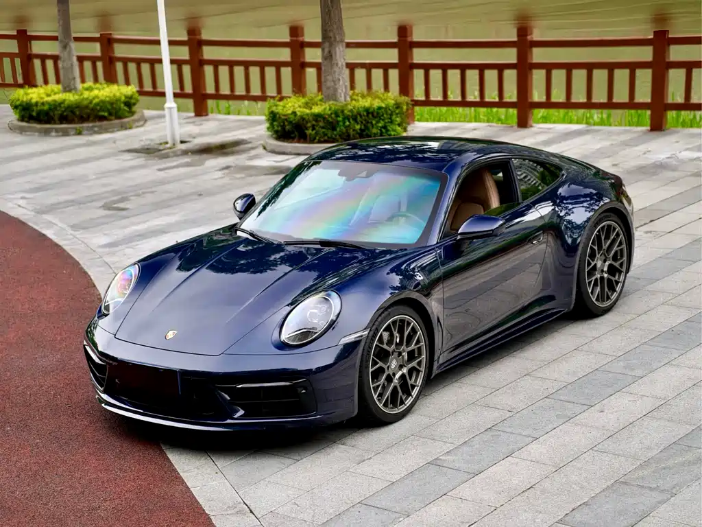 Porsche 911 2021