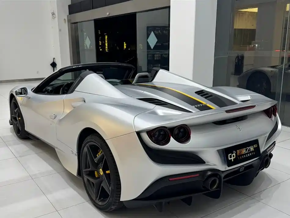 Ferrari F8 2020 Spider 3.9T V8