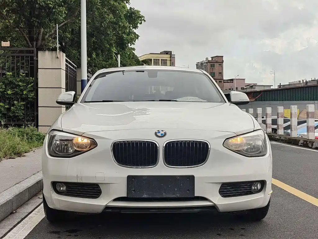 BMW 1 Series (Import) — миниатюра 2
