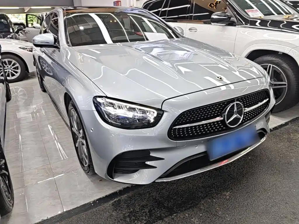 Mercedes-Benz E-Class — миниатюра 4
