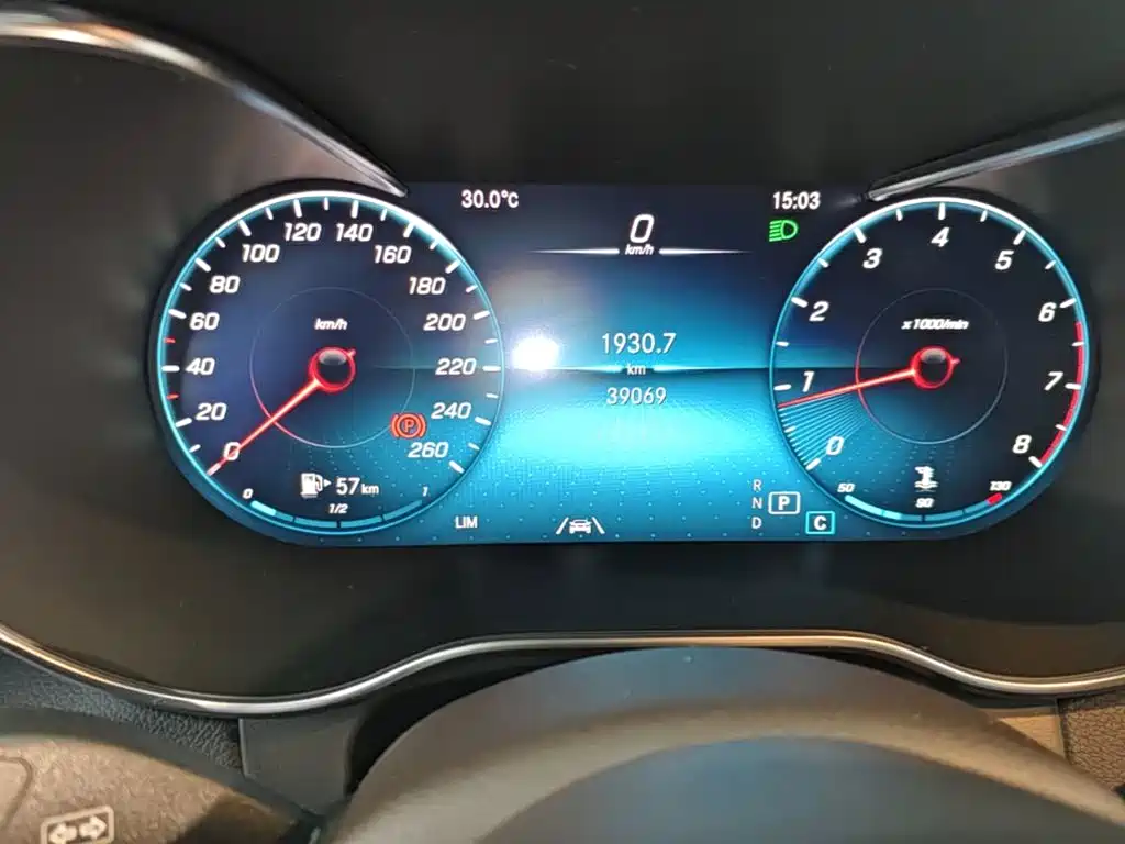 Mercedes-Benz GLC — миниатюра 12