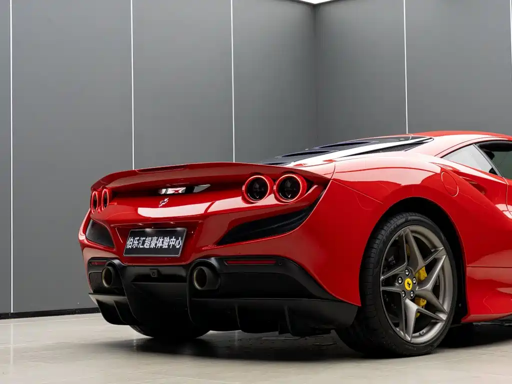Ferrari F8 — миниатюра 9