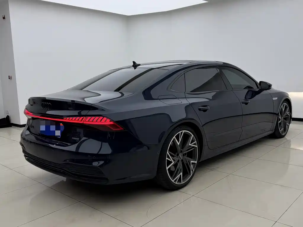 Audi A7L — миниатюра 7