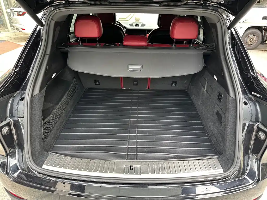 Porsche Cayenne — миниатюра 14