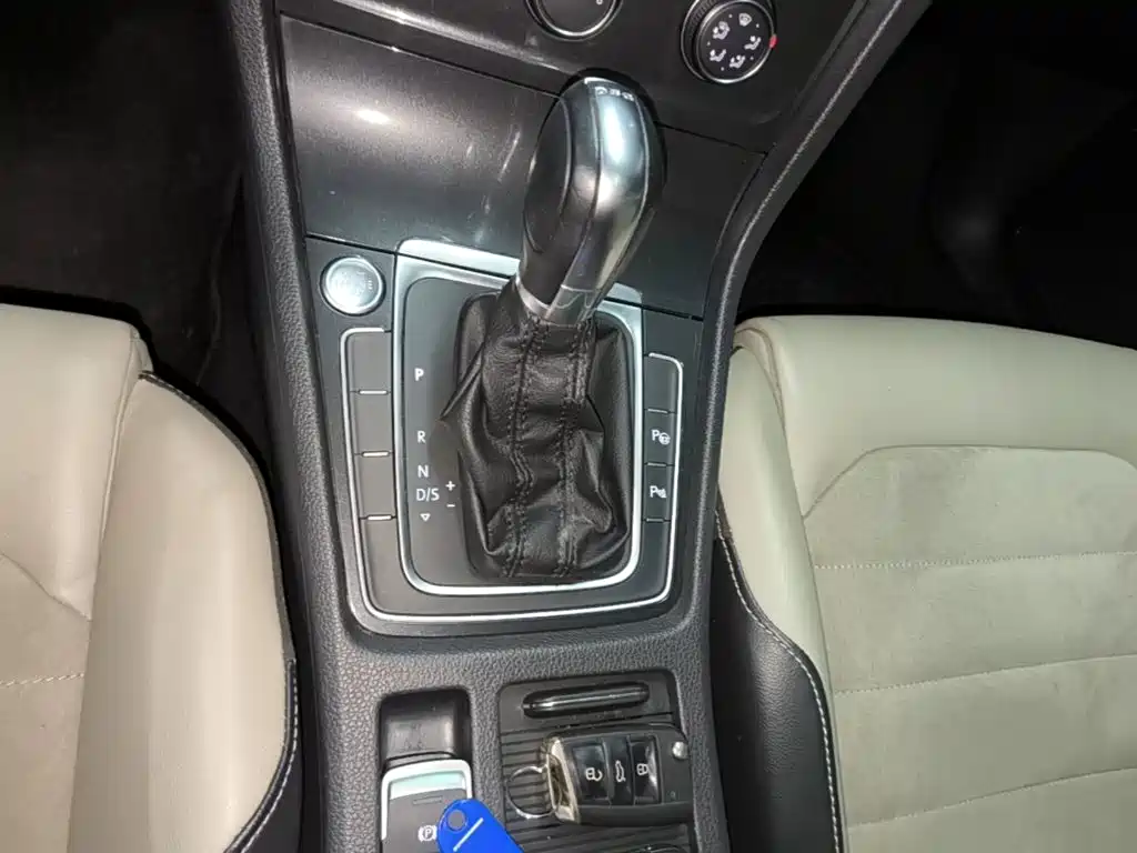 Volkswagen Golf — миниатюра 14