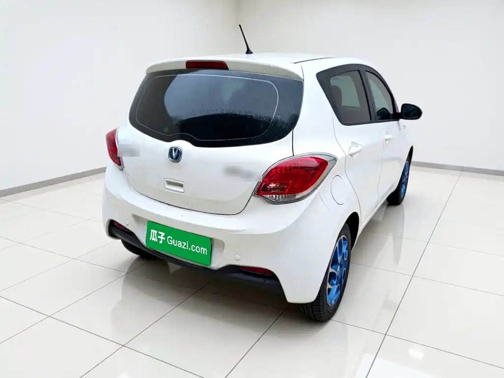 Changan EV — миниатюра 4