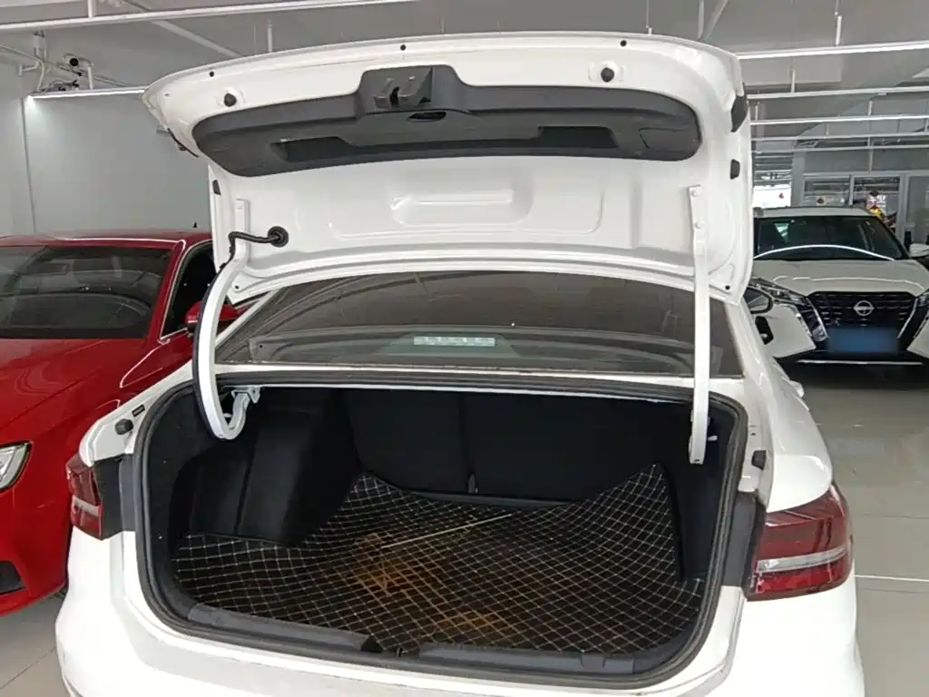 Volkswagen Lavida — миниатюра 19