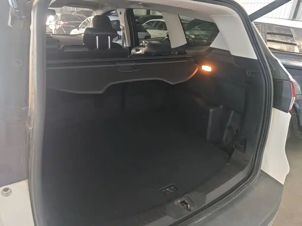 Ford Kuga — миниатюра 19