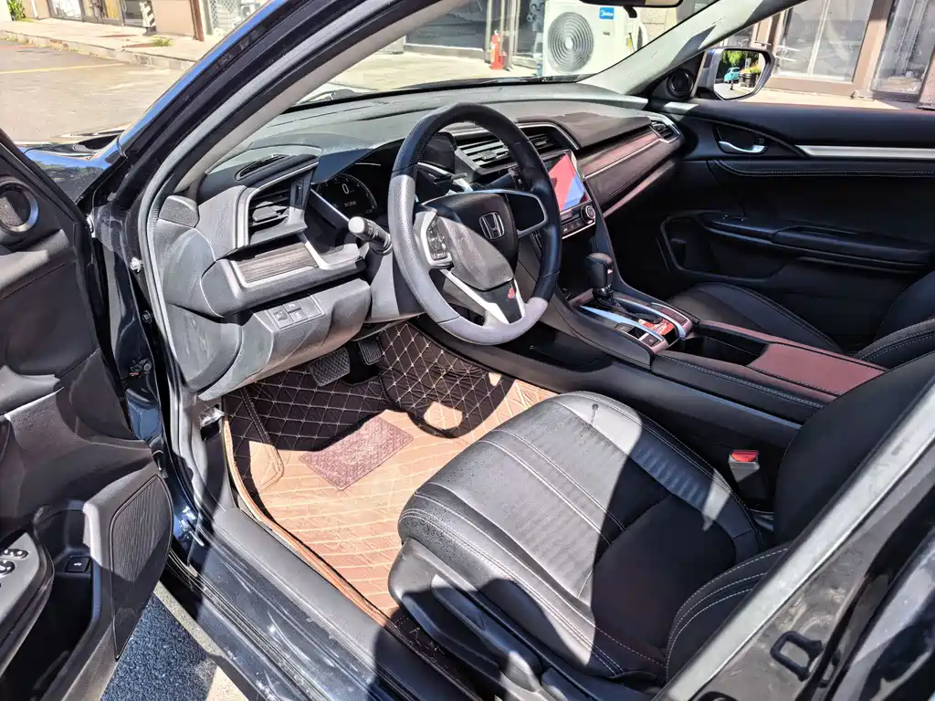 Honda Civic — миниатюра 5