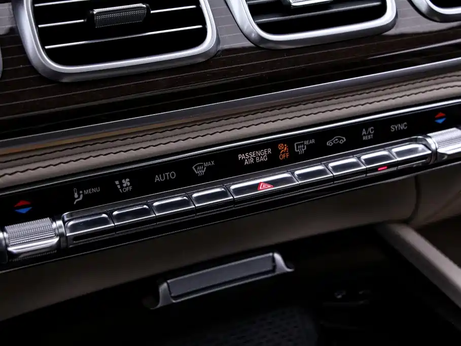 Mercedes-Benz GLS — миниатюра 9