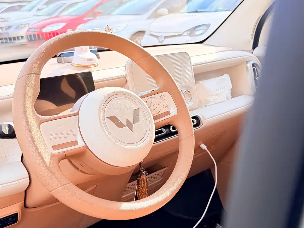 Wuling MINIEV — миниатюра 12