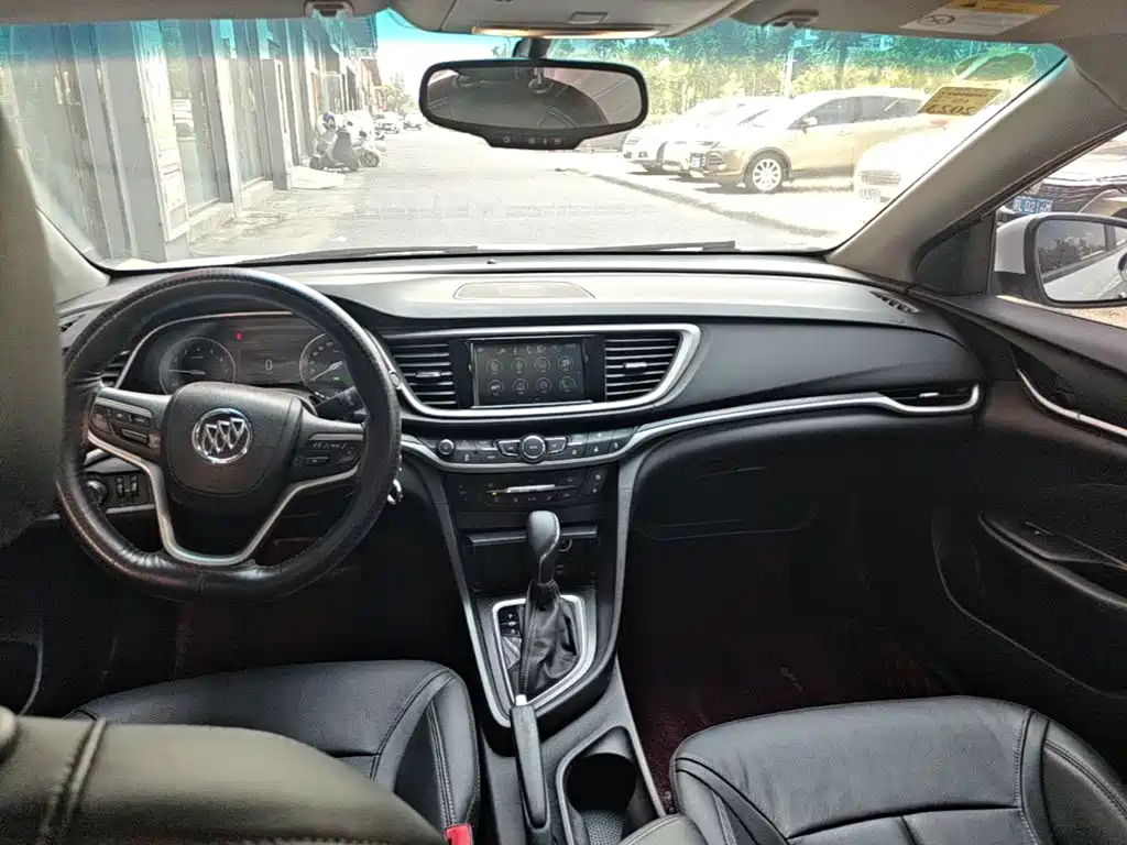 Buick Excelle — миниатюра 10