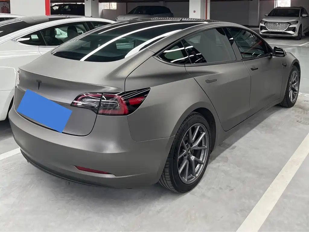 Tesla Model 3 — миниатюра 12