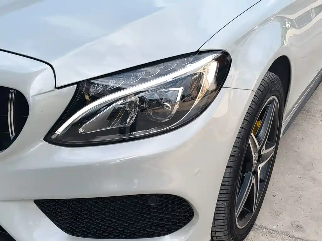 Mercedes-Benz C-Class — миниатюра 6