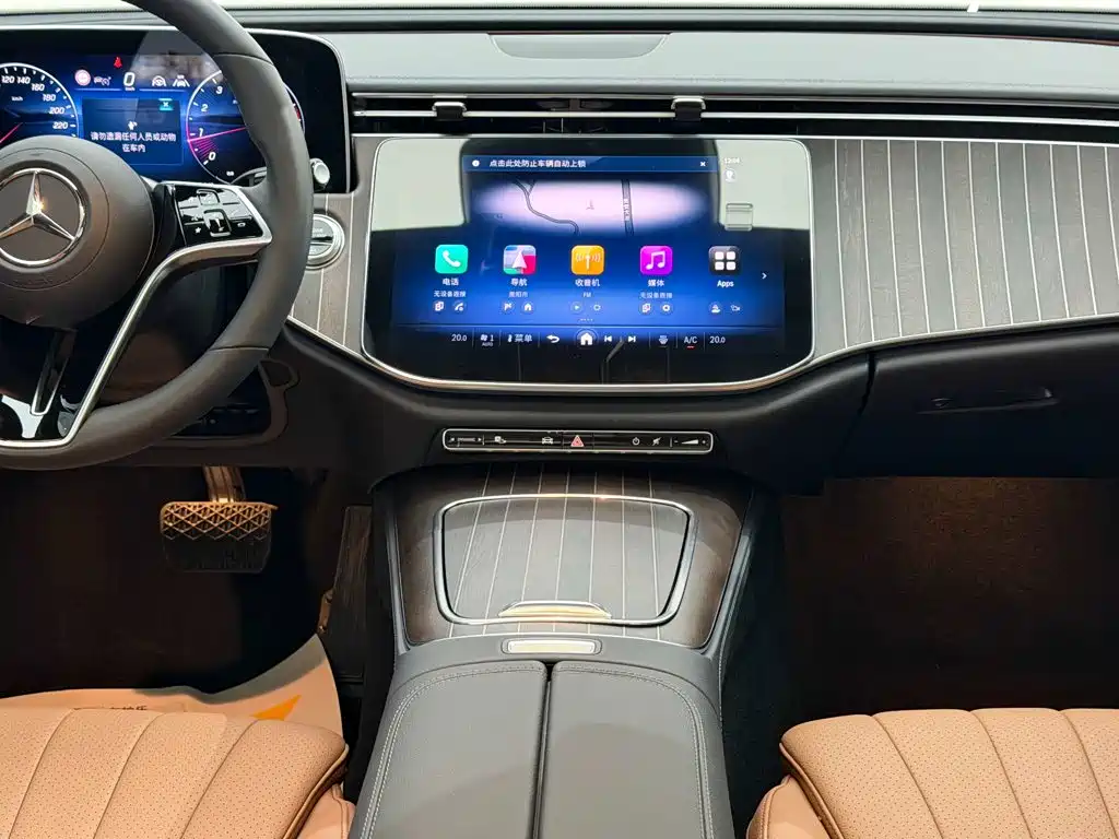 Mercedes-Benz E-Class — миниатюра 26