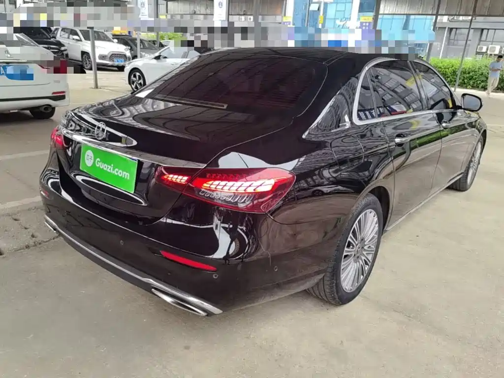 Mercedes-Benz E-Class — миниатюра 7
