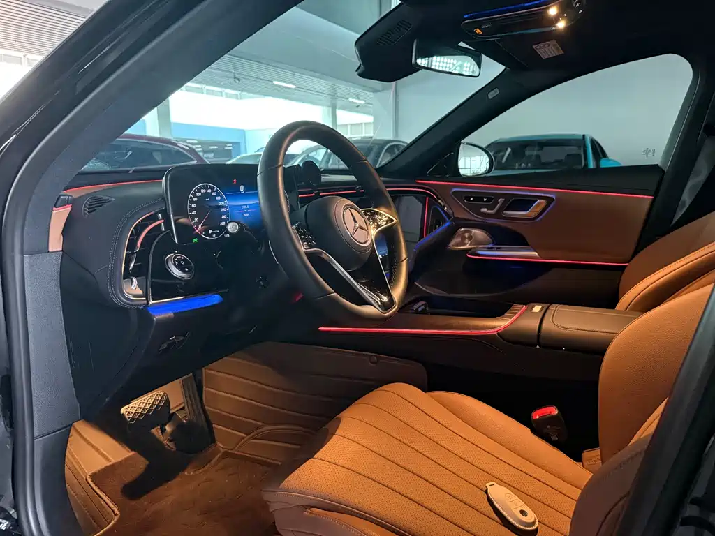 Mercedes-Benz E-Class — миниатюра 6