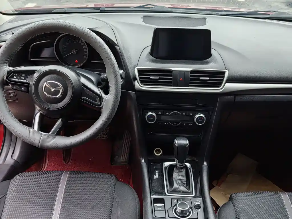 Mazda Mazda3 3 2019 1.5L AT Luxury VI