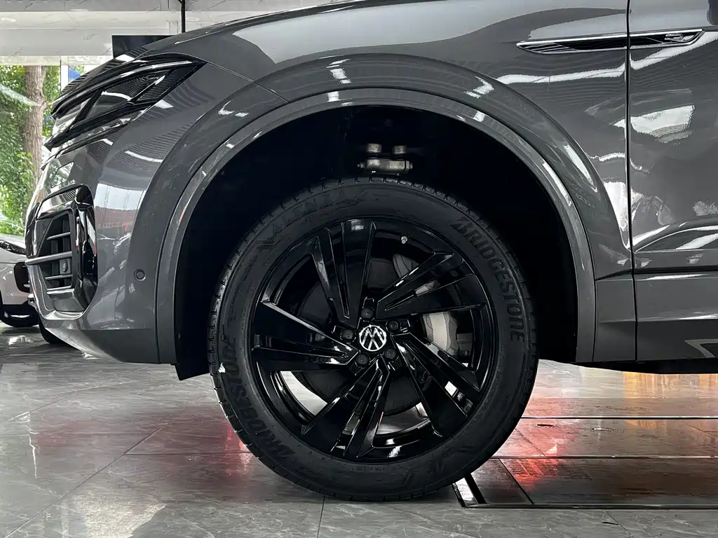 Volkswagen Touareg 2022 3.0TSI Sport