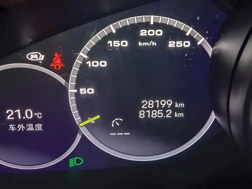 Porsche Cayenne Hybrid — миниатюра 10