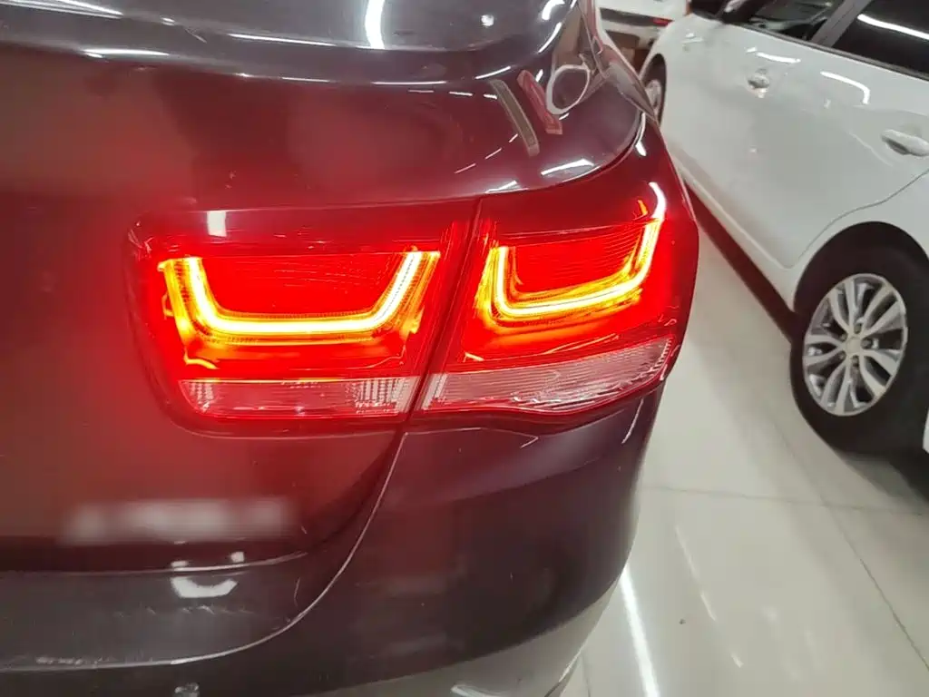 Chevrolet Malibu — миниатюра 8