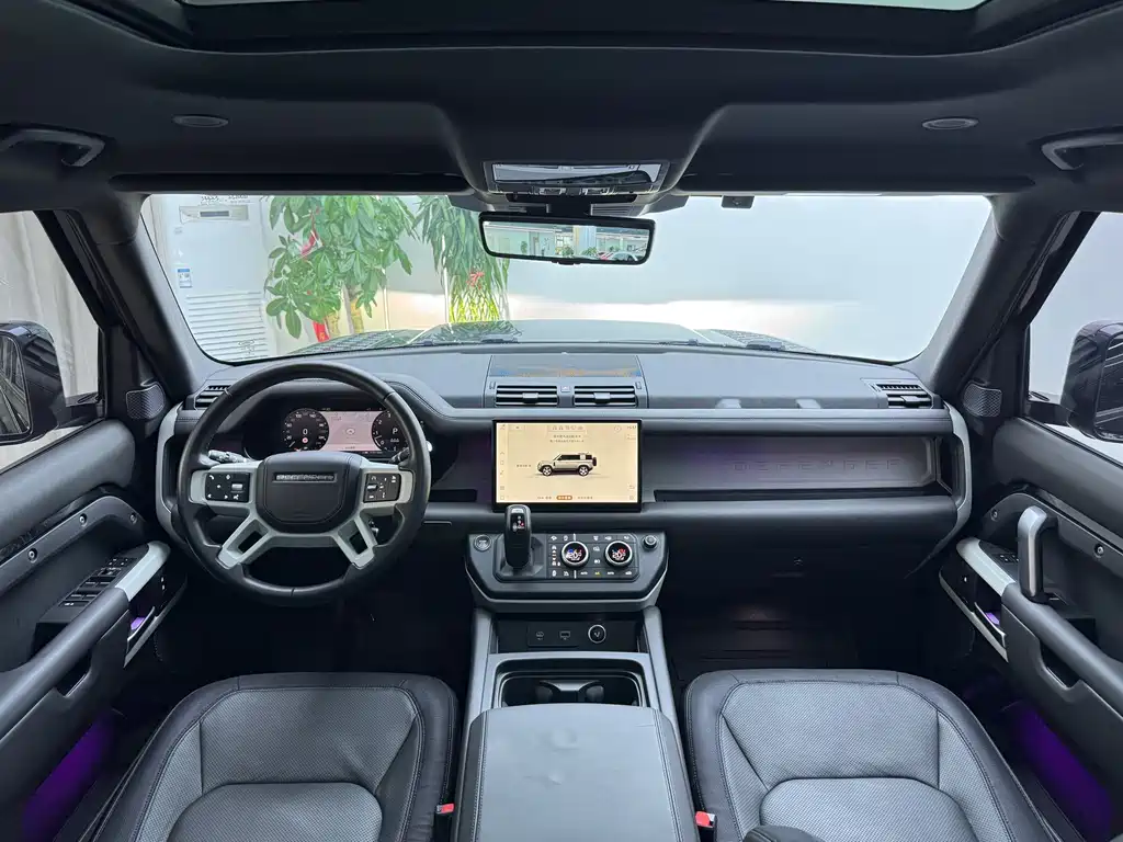 Land Rover Defender — миниатюра 4