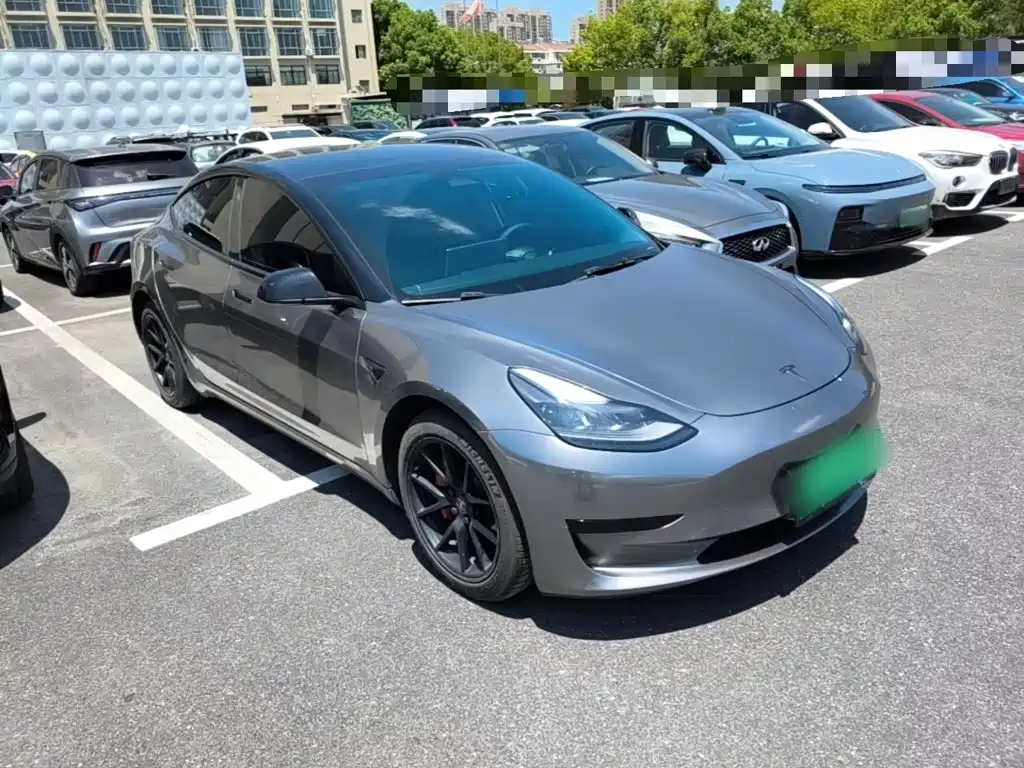 Tesla Model 3 — миниатюра 4