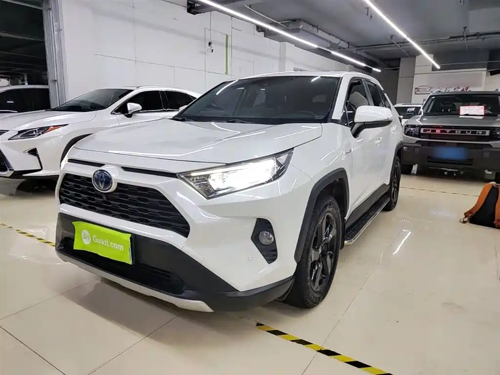 Toyota RAV4 2021