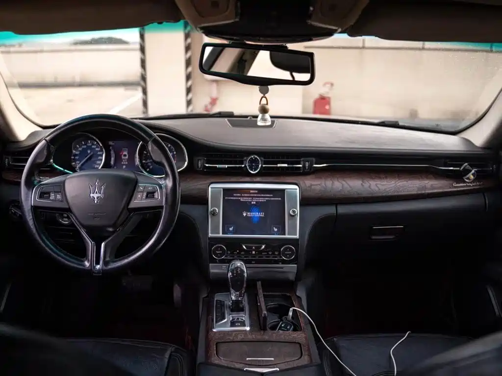 Maserati Quattroporte — миниатюра 9