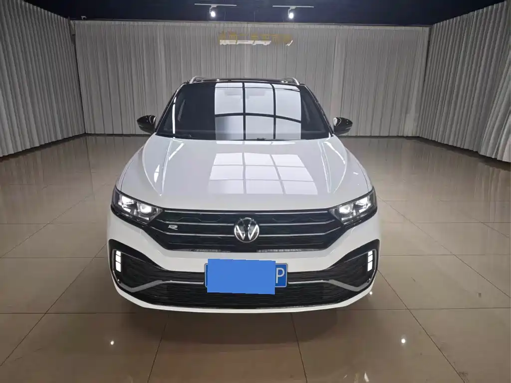 Volkswagen T-Roc — миниатюра 2