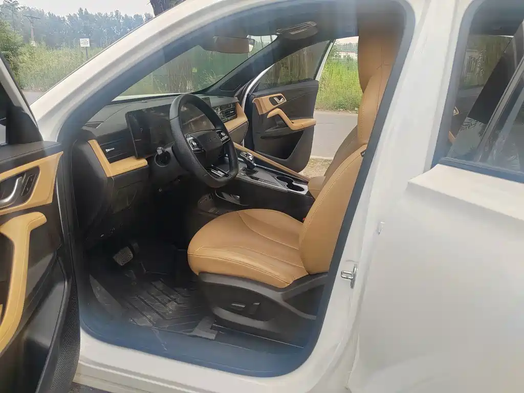 Roewe RX5 New Energy — миниатюра 14